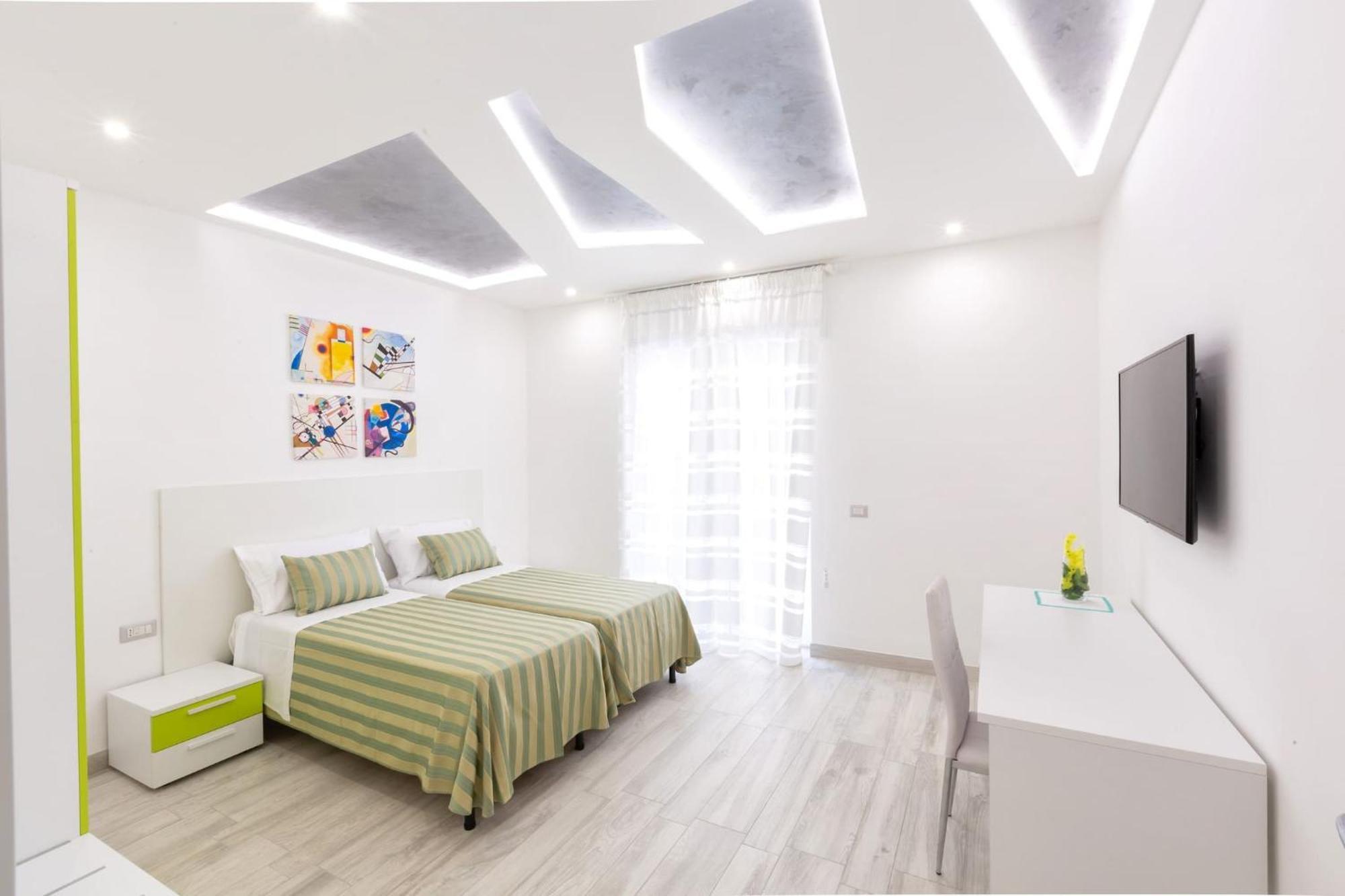 Sorrentovibes - New & Stylish Two Bedroom Apartment With Balconies Екстер'єр фото