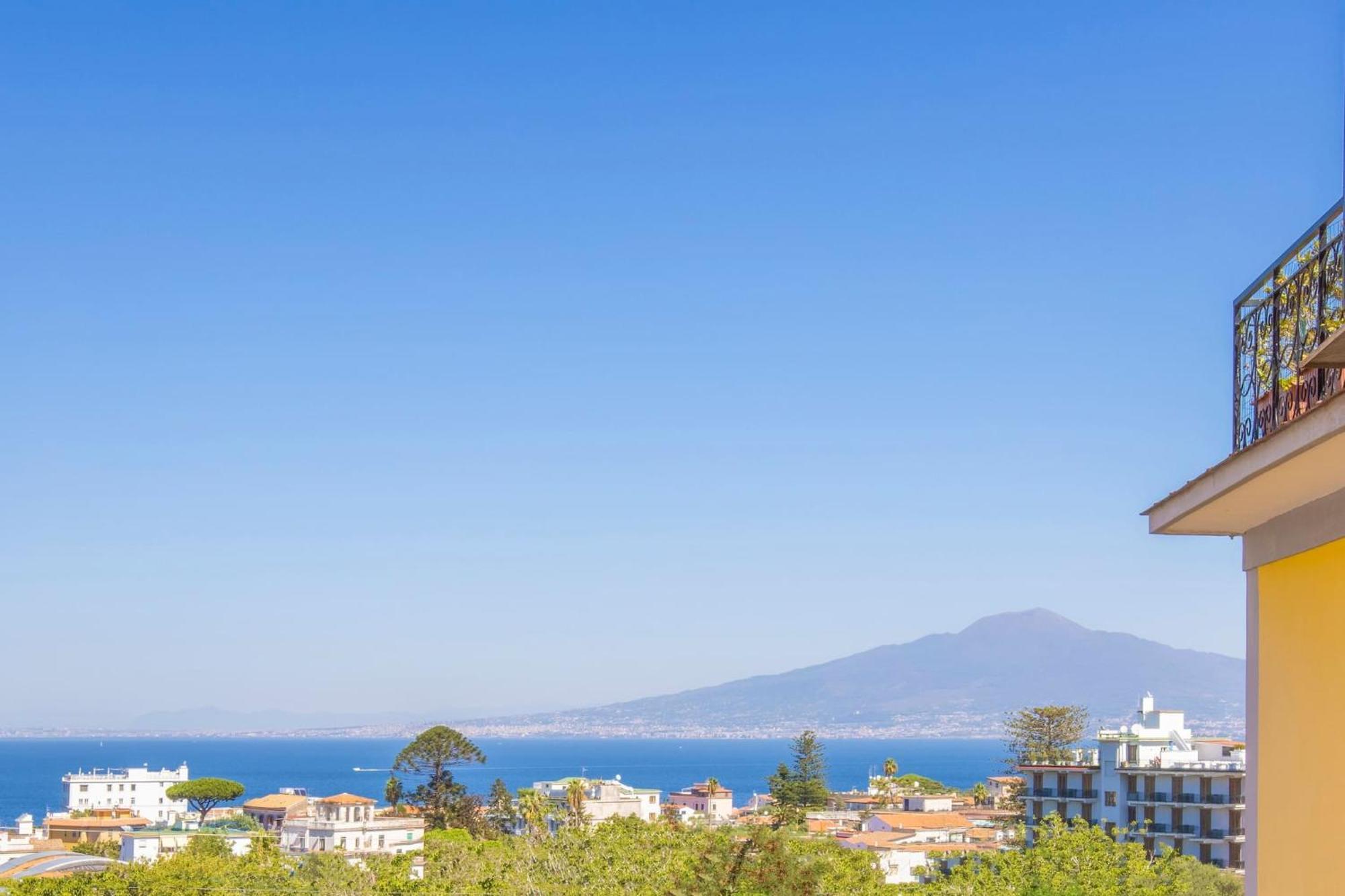 Sorrentovibes - New & Stylish Two Bedroom Apartment With Balconies Екстер'єр фото