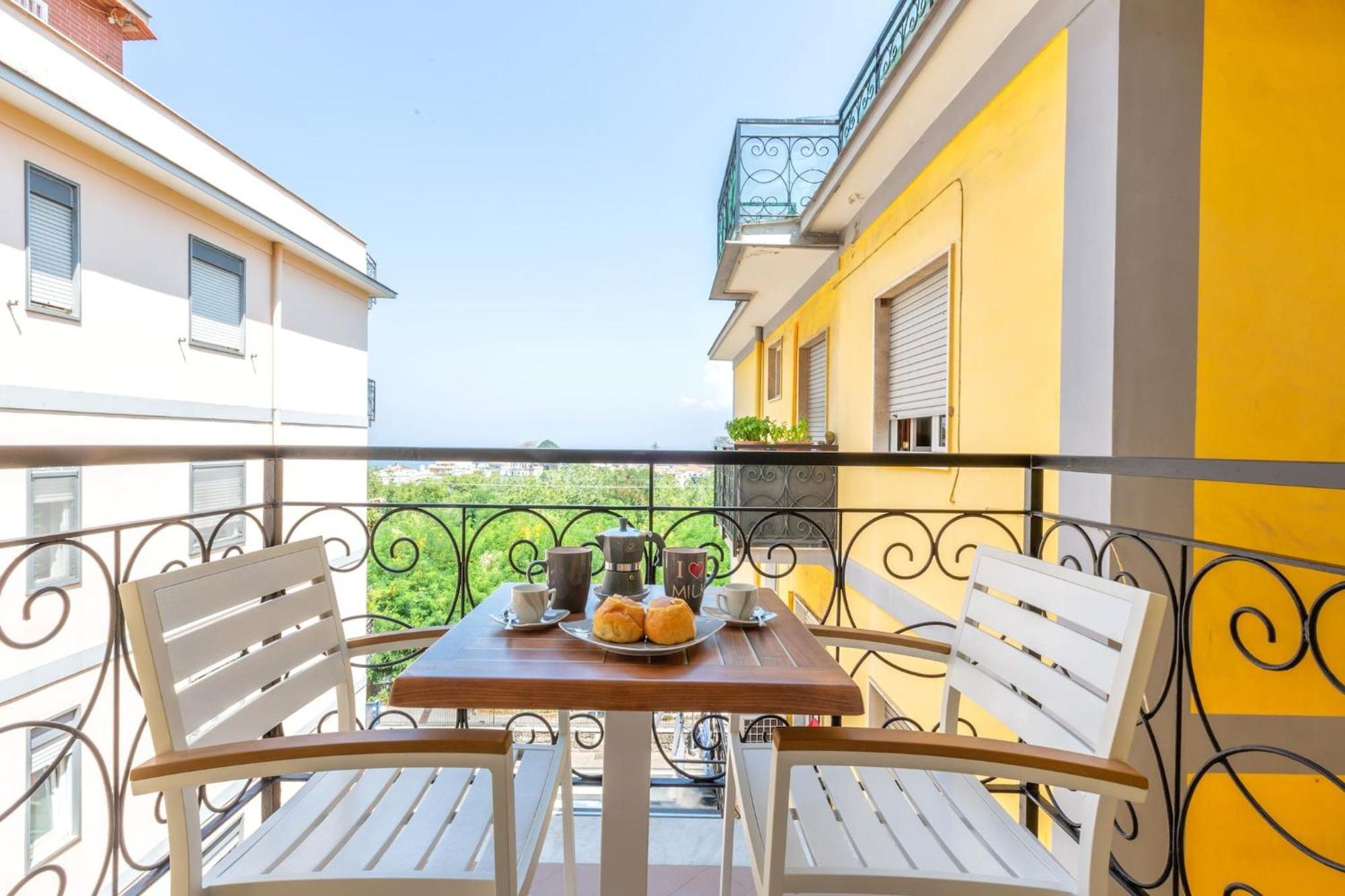 Sorrentovibes - New & Stylish Two Bedroom Apartment With Balconies Екстер'єр фото